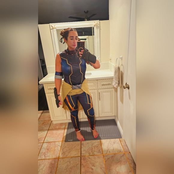 Womens Medium Black Panther Shuri Halloween costume - Picture 4 of 13